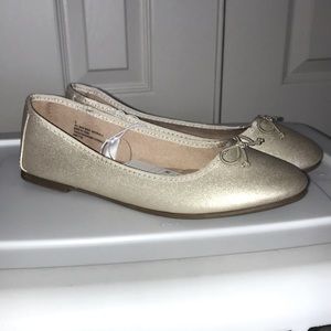 Girls gold ballet flat with bow detail
